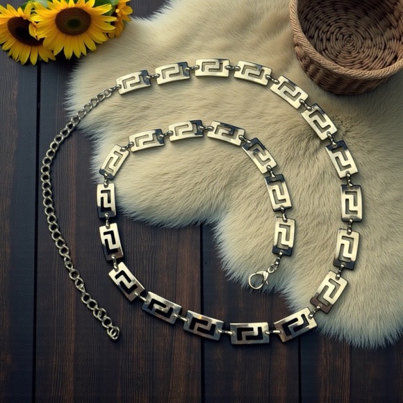 Accessories - Vintage Greek Key Silver Tone Chain Link Adjustable Lobster Claw Belt 45”